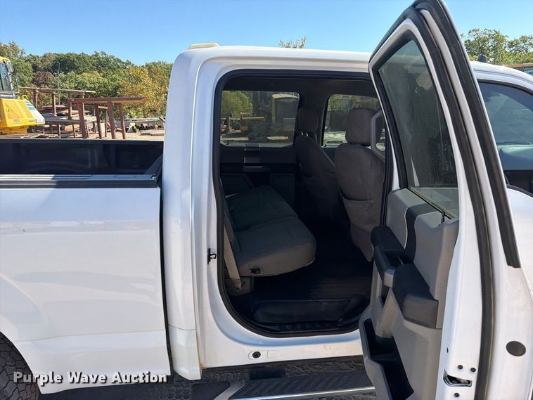 image for item FT6474 2019 Ford F-150 XLT Crew Cab pickup truck