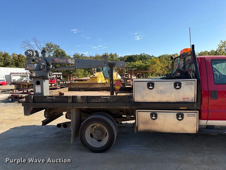 image for item FT6475 2015 Ford F450 Super Duty XL flatbed truck