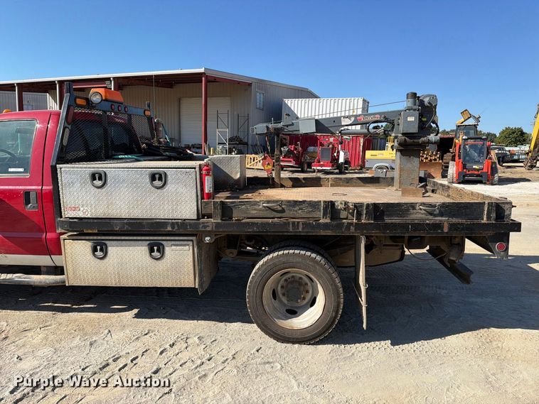image for item FT6475 2015 Ford F450 Super Duty XL flatbed truck