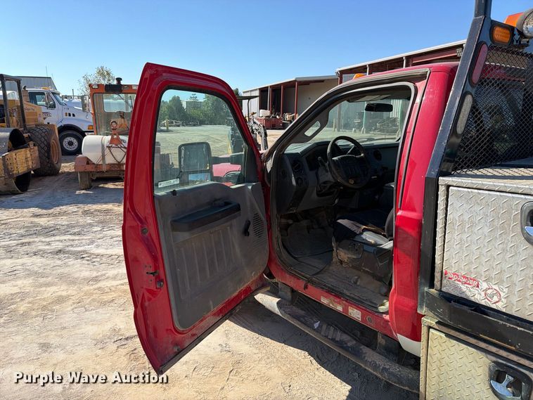 image for item FT6475 2015 Ford F450 Super Duty XL flatbed truck