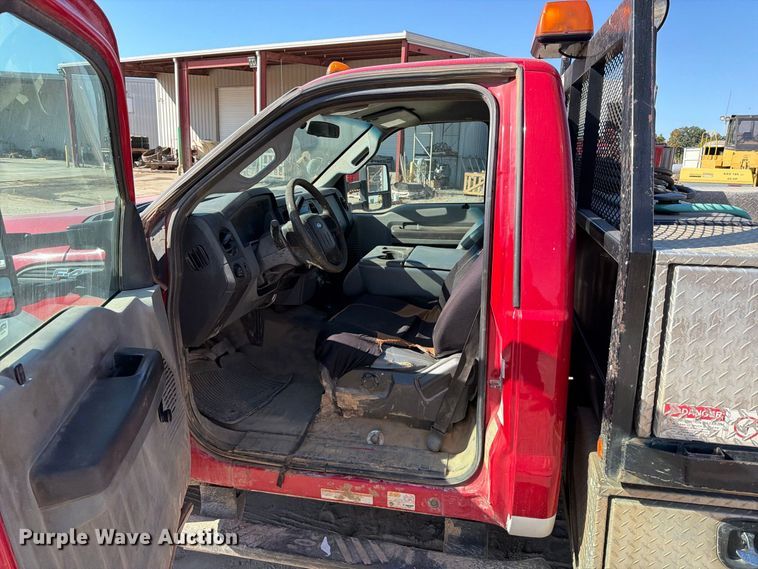 image for item FT6475 2015 Ford F450 Super Duty XL flatbed truck