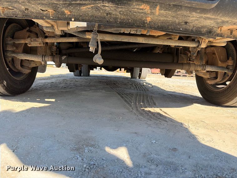 image for item FT6475 2015 Ford F450 Super Duty XL flatbed truck