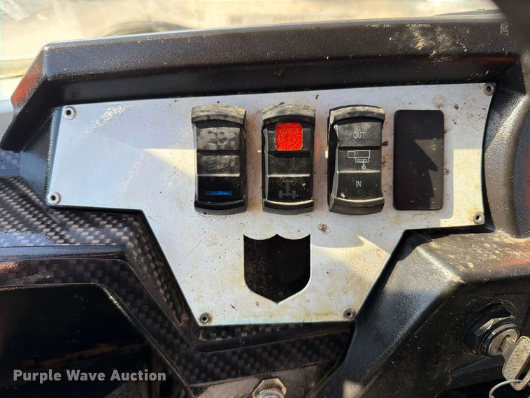 image for item FT6492 2015 Polaris RZR 1000 utility vehicle