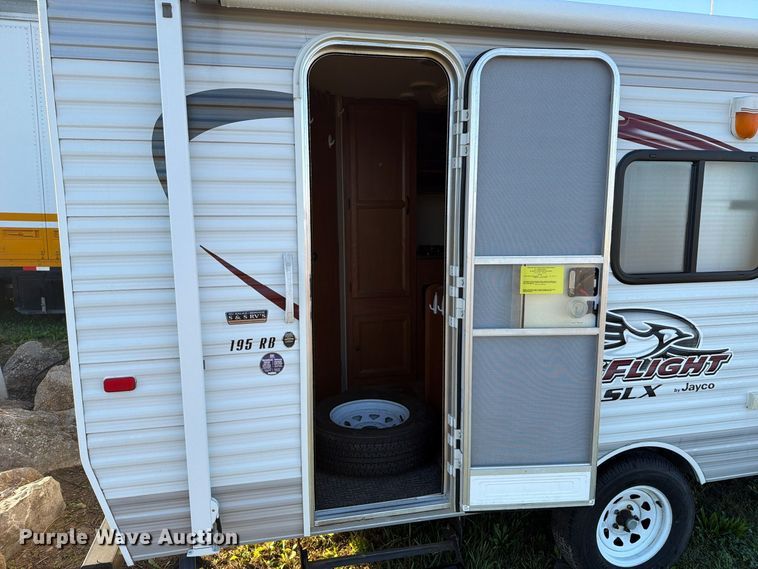image for item FT6494 2015 Jayco Jay Flight SLX camper