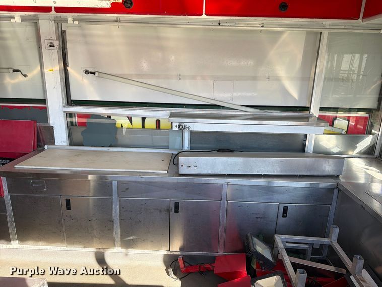 image for item FT6498 2007 Uni-Glide Deluxe Food food trailer
