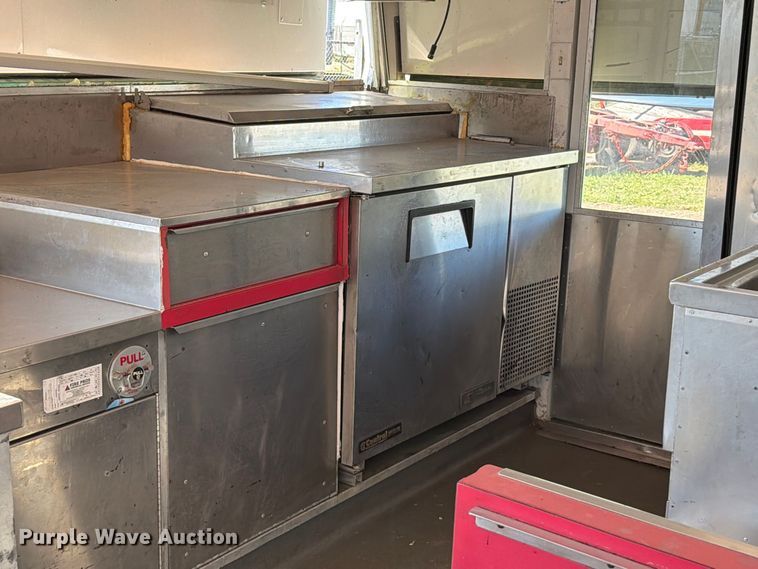 image for item FT6498 2007 Uni-Glide Deluxe Food food trailer