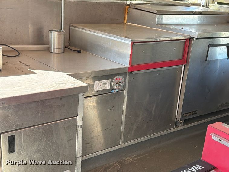 image for item FT6498 2007 Uni-Glide Deluxe Food food trailer