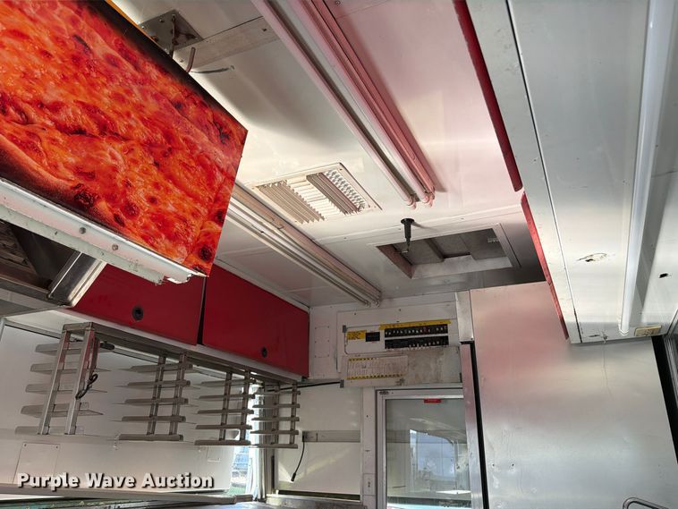 image for item FT6498 2007 Uni-Glide Deluxe Food food trailer