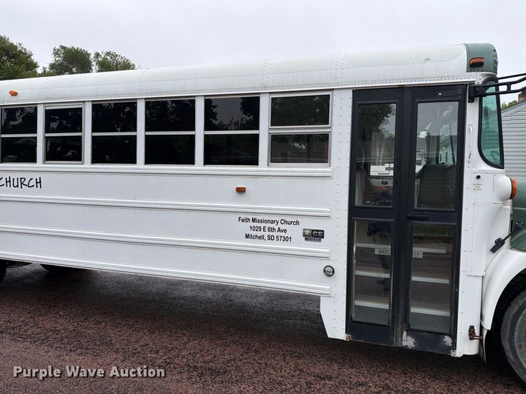 image for item FT6738 2010 IC PB105 school bus