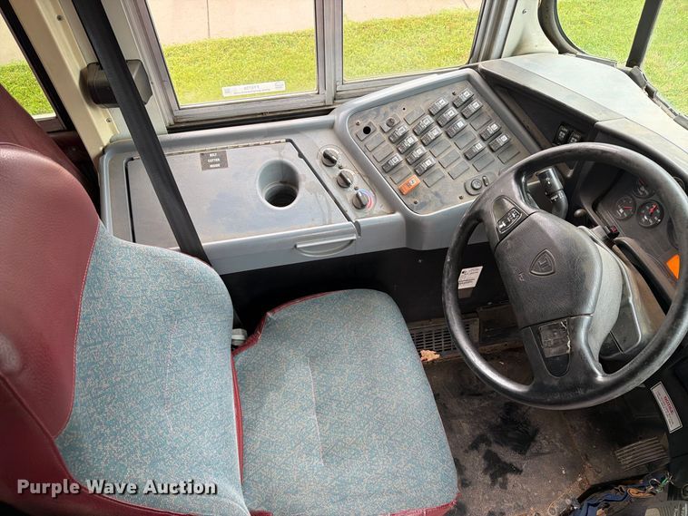 image for item FT6738 2010 IC PB105 school bus