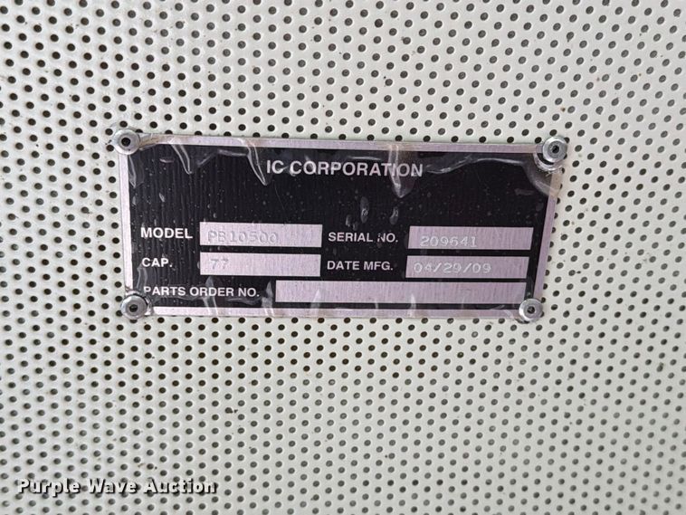 image for item FT6738 2010 IC PB105 school bus