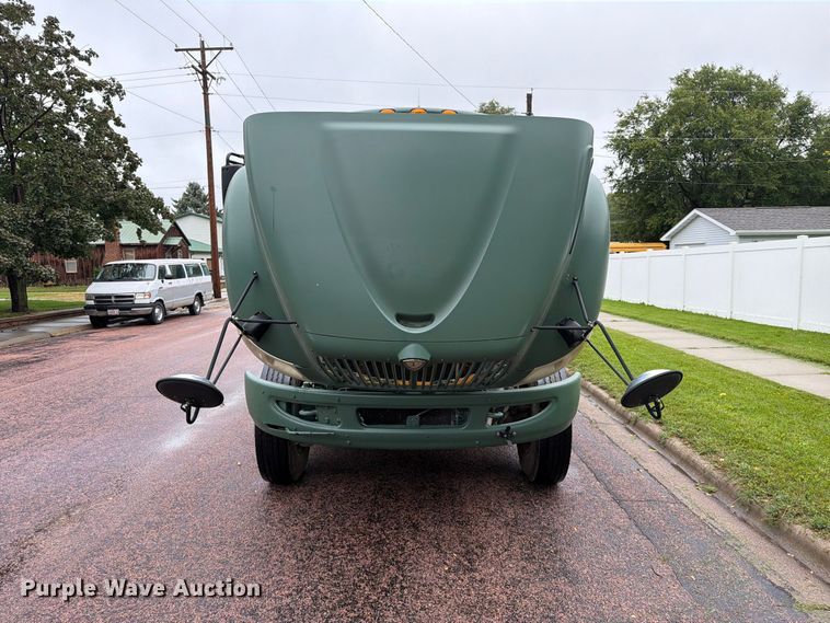 image for item FT6738 2010 IC PB105 school bus