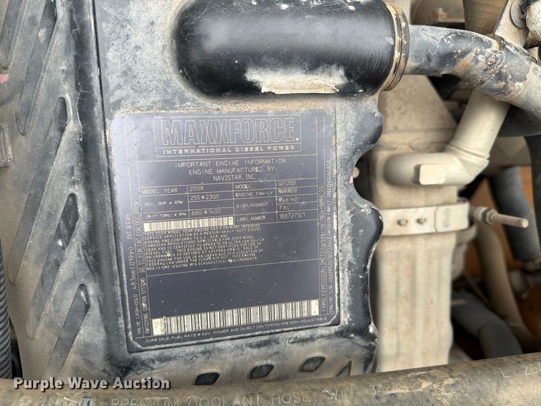 image for item FT6738 2010 IC PB105 school bus