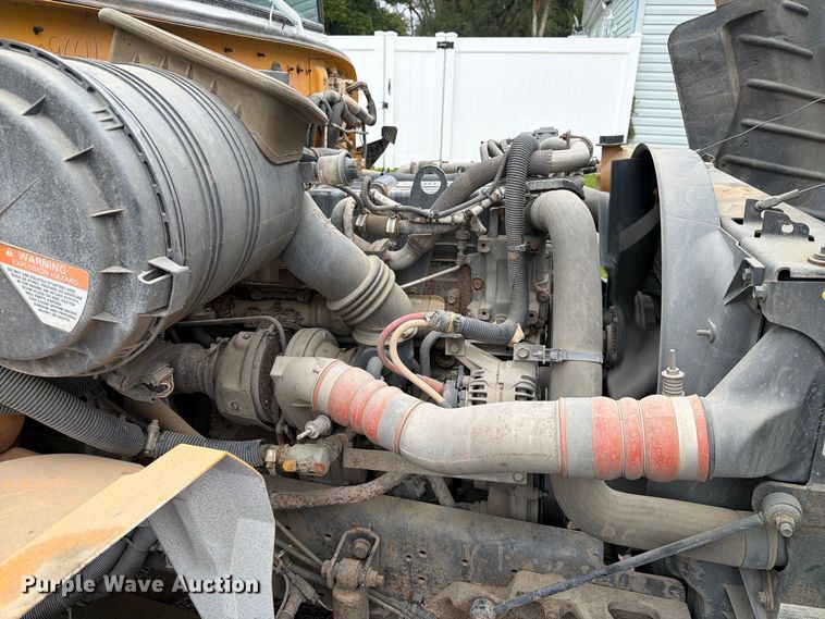 image for item FT6738 2010 IC PB105 school bus