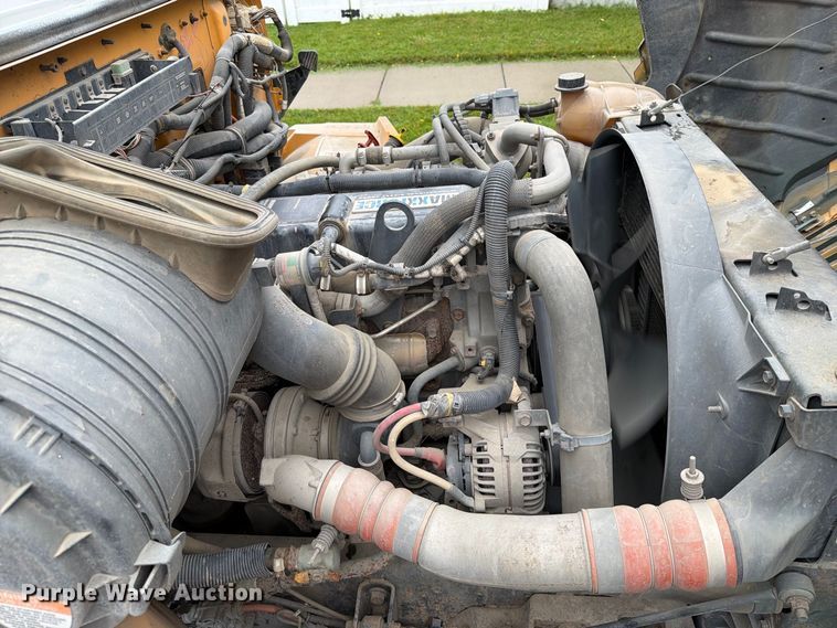 image for item FT6738 2010 IC PB105 school bus