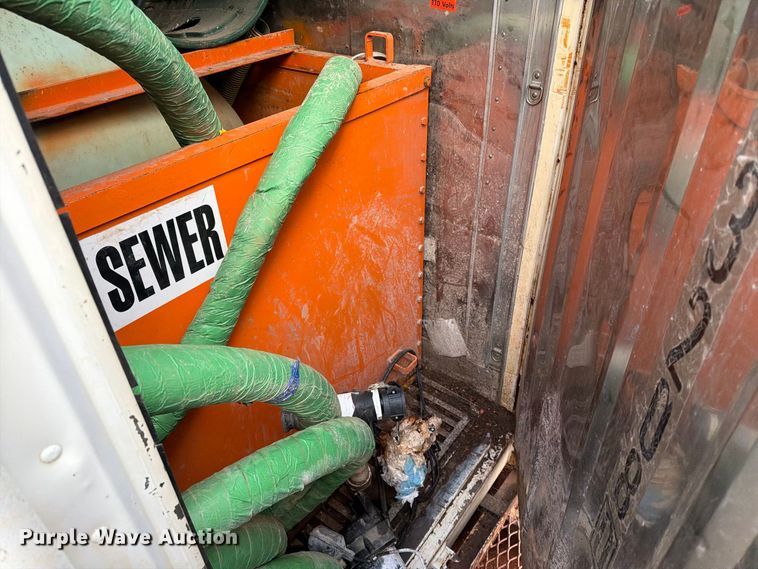 image for item FT6899 (2) water containers