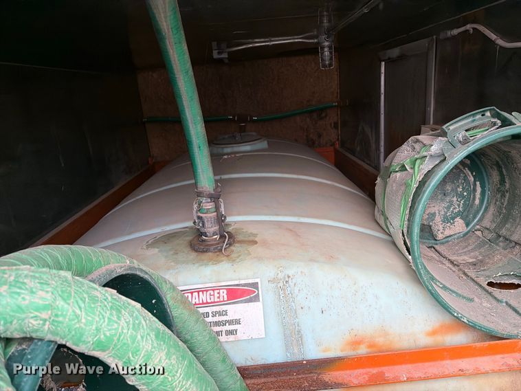 image for item FT6899 (2) water containers