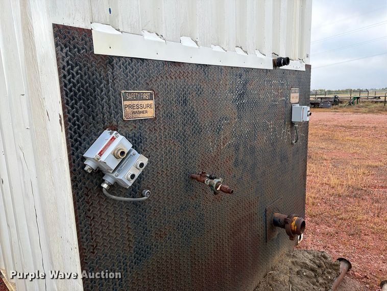image for item FT6900 (2) vacuum systems