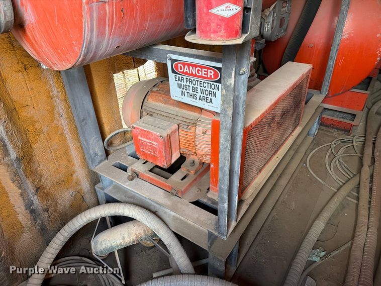 image for item FT6900 (2) vacuum systems