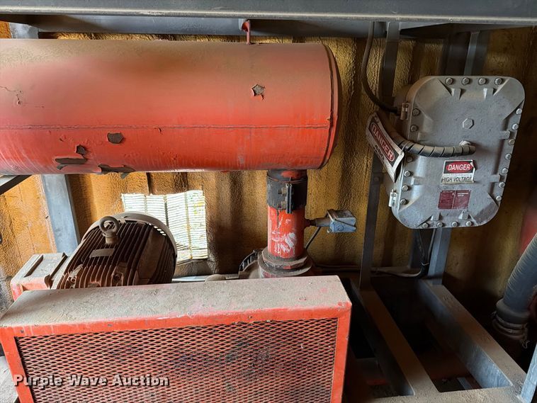 image for item FT6900 (2) vacuum systems