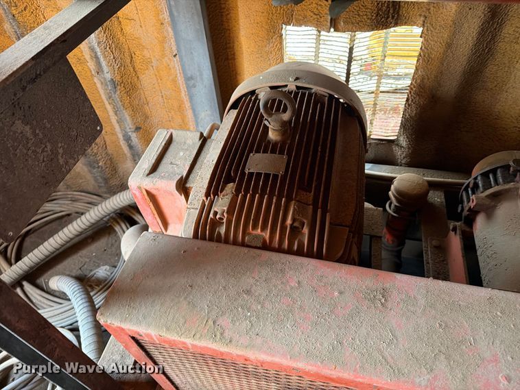 image for item FT6900 (2) vacuum systems