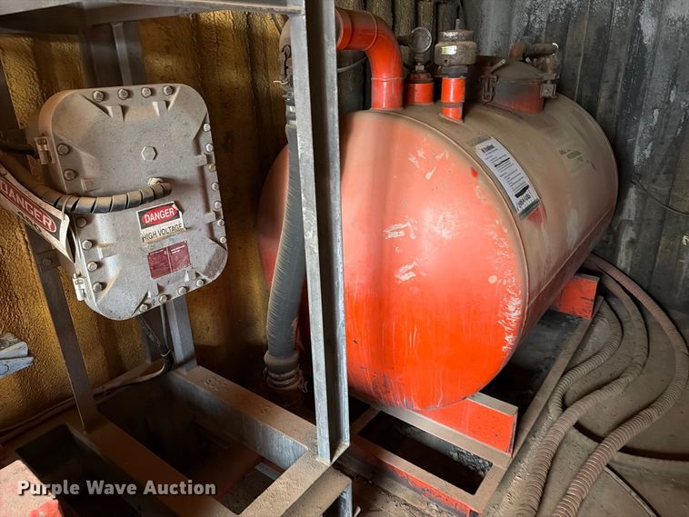 image for item FT6900 (2) vacuum systems