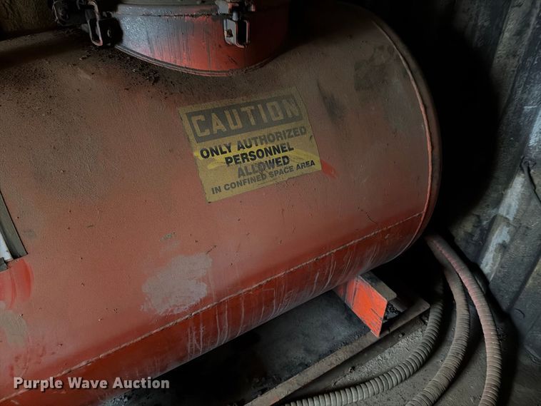 image for item FT6900 (2) vacuum systems