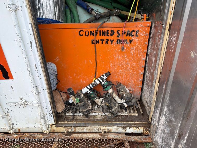 image for item FT6905 (2) waste water container