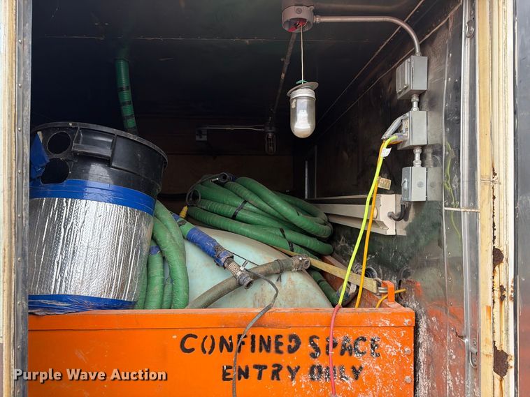 image for item FT6905 (2) waste water container