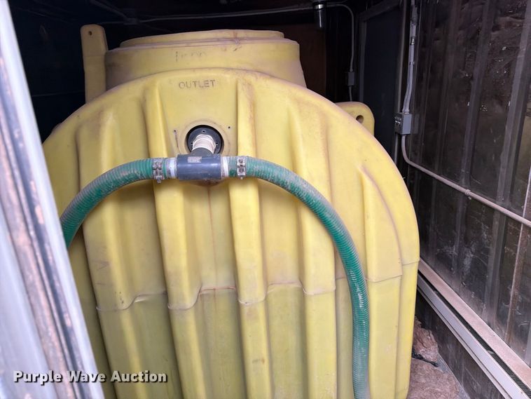 image for item FT6905 (2) waste water container