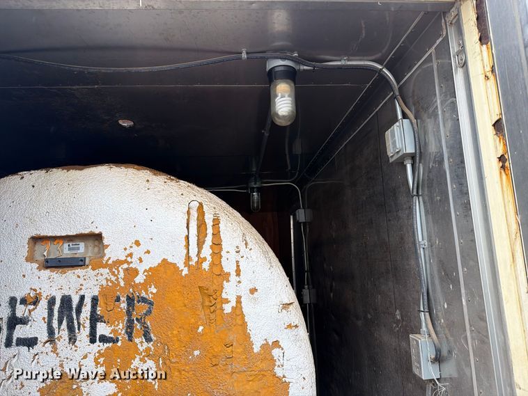 image for item FT6907 (2) waste water container