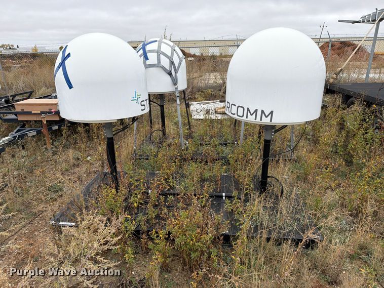 image for item FT6921 (3) communication antennas