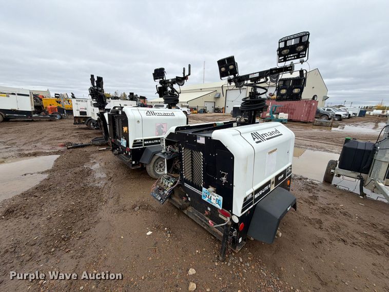 image for item FT6929 (3) Allmand Maxi-Lite II light towers