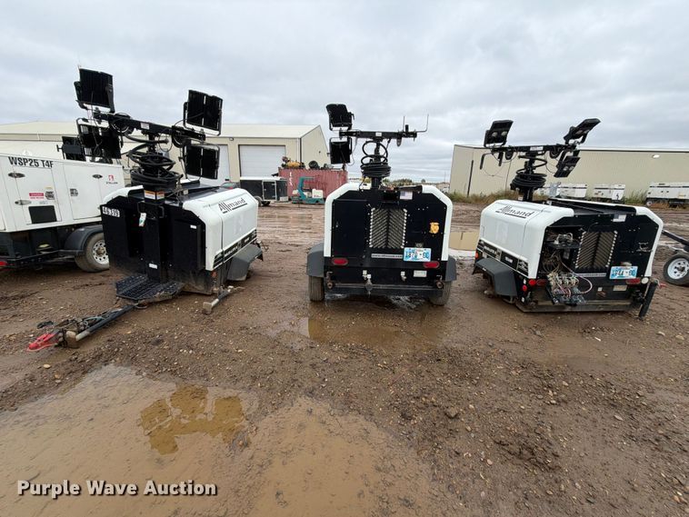 image for item FT6929 (3) Allmand Maxi-Lite II light towers