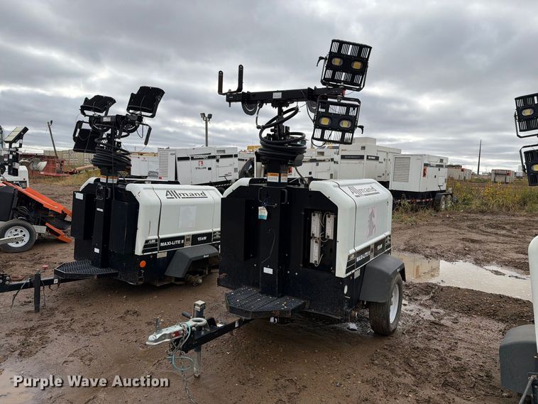image for item FT6929 (3) Allmand Maxi-Lite II light towers