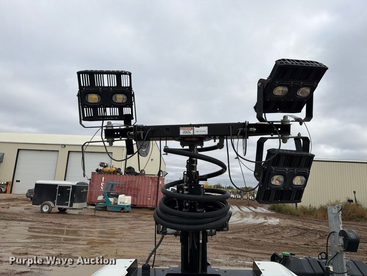 image for item FT6929 (3) Allmand Maxi-Lite II light towers