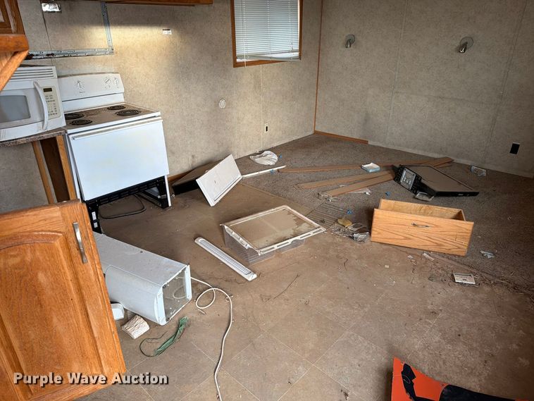 image for item FT6931 2005 Teton Homes skid mounted living quarters