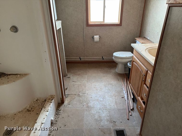 image for item FT6931 2005 Teton Homes skid mounted living quarters