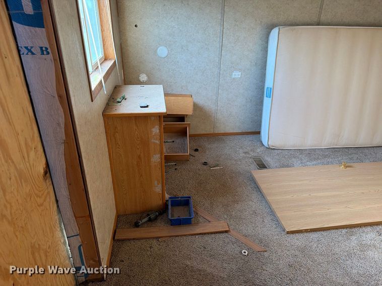 image for item FT6931 2005 Teton Homes skid mounted living quarters