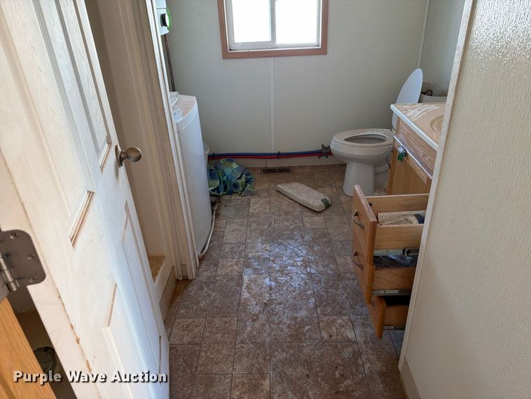 image for item FT6934 2010 Teton Buildings skid mounted living quarters