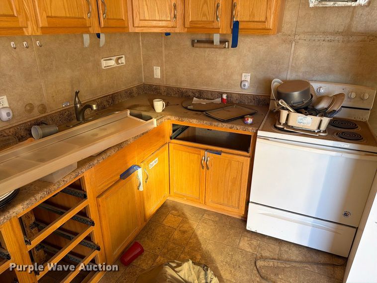image for item FT6935 2011 Teton Buildings skid mounted office