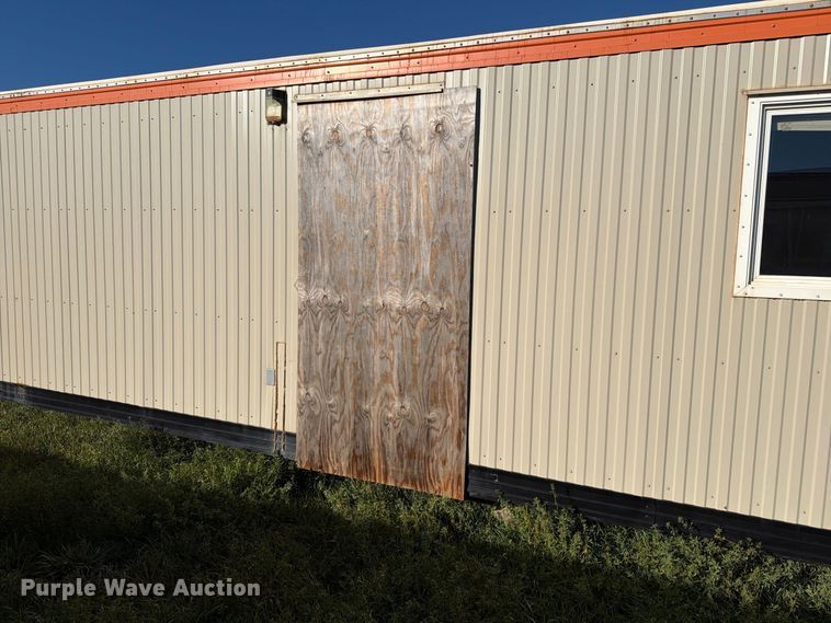 image for item FT6937 2004 Teton Homes skid mounted living quarters