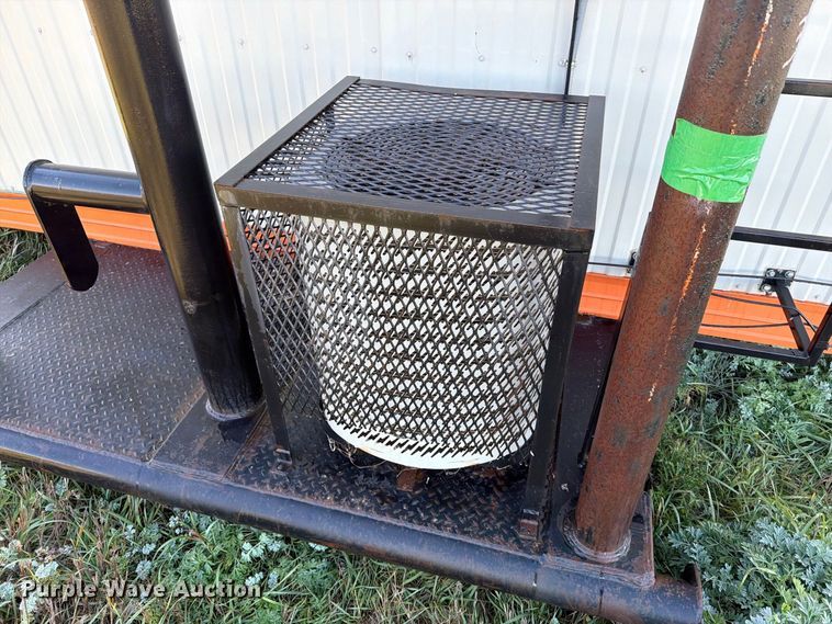 image for item FT6938 2011 Teton Buildings skid mounted living quarters