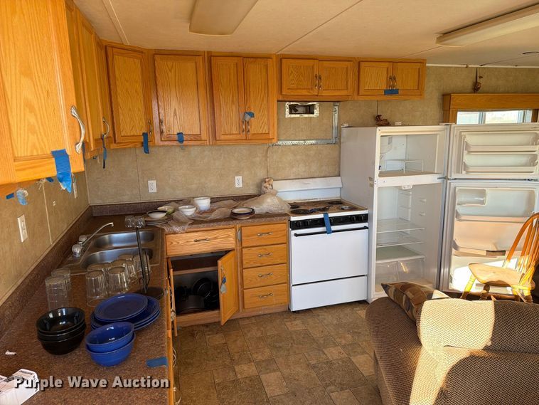 image for item FT6938 2011 Teton Buildings skid mounted living quarters
