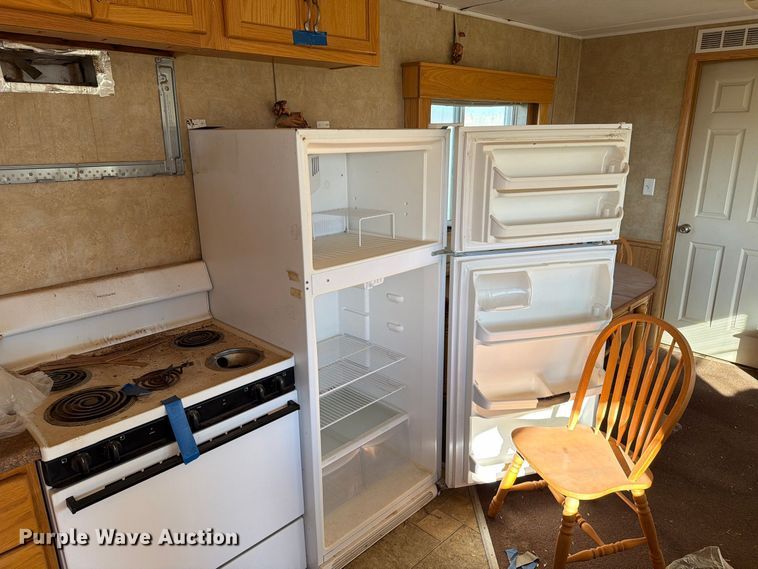 image for item FT6938 2011 Teton Buildings skid mounted living quarters