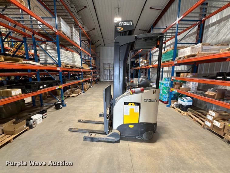 image for item FT6940 2019 Crown RR5715-35 order picker