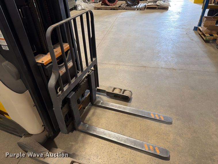 image for item FT6940 2019 Crown RR5715-35 order picker