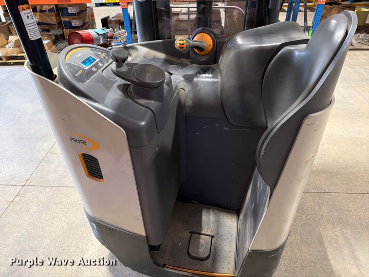 image for item FT6940 2019 Crown RR5715-35 order picker