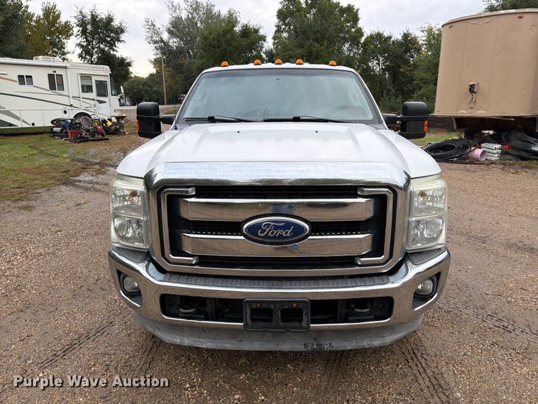 image for item FT6943 2011 Ford F250 Super Duty Crew Cab pickup truck