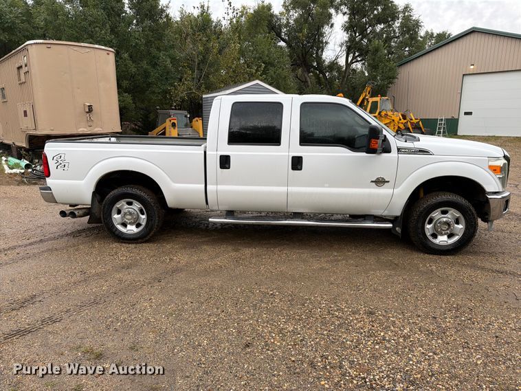 image for item FT6943 2011 Ford F250 Super Duty Crew Cab pickup truck